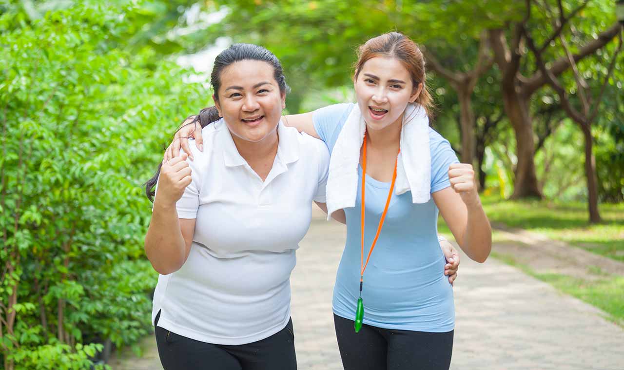 two women exercising